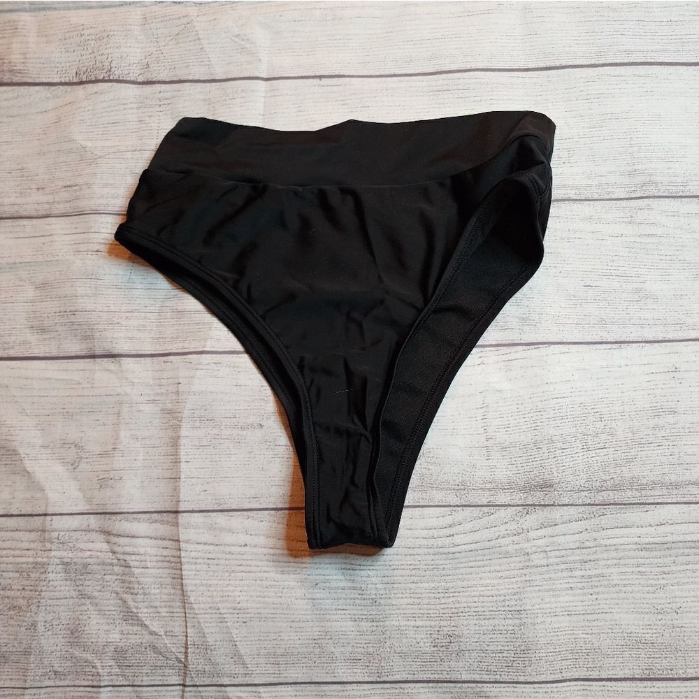 Womens hike bikini bottoms size medium